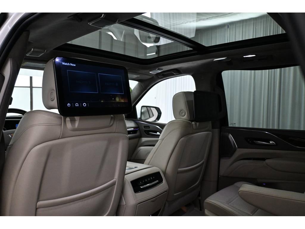 Used 2024 Cadillac Escalade Sport Platinum w/ LPO, ONYX Package AWD/4WD image 24