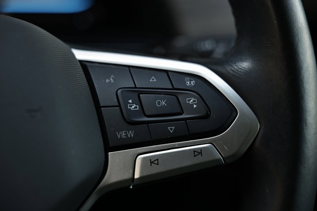 Used 2024 Volkswagen Atlas SEL Premium R-Line image 34