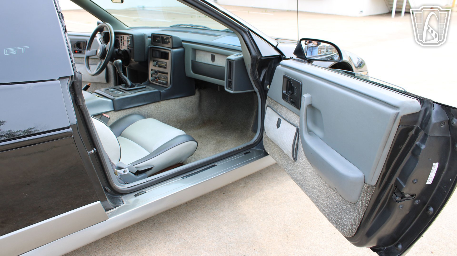 Used 1987 Pontiac Fiero GT RWD image 16