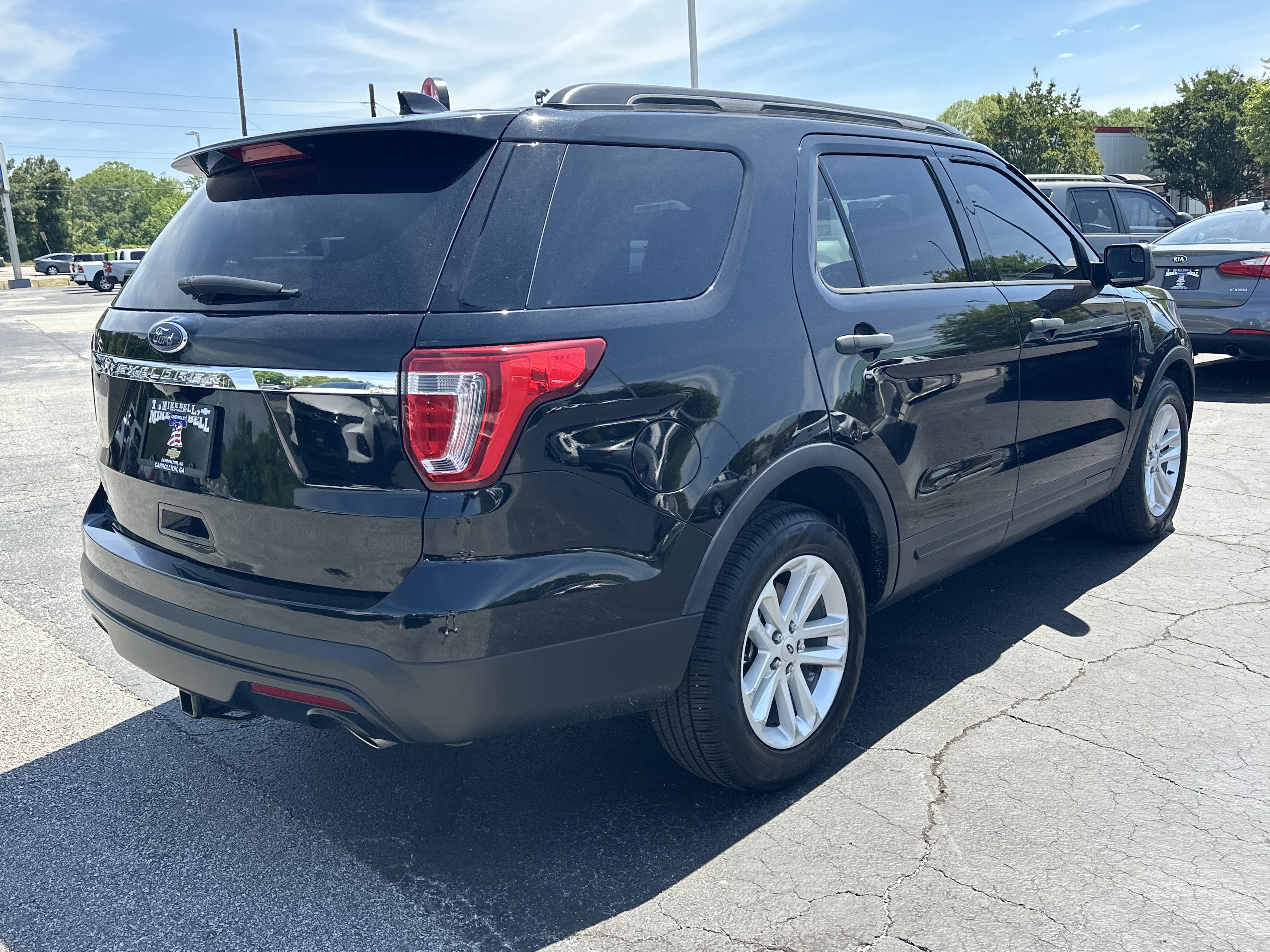 Used 2017 Ford Explorer FWD image 8