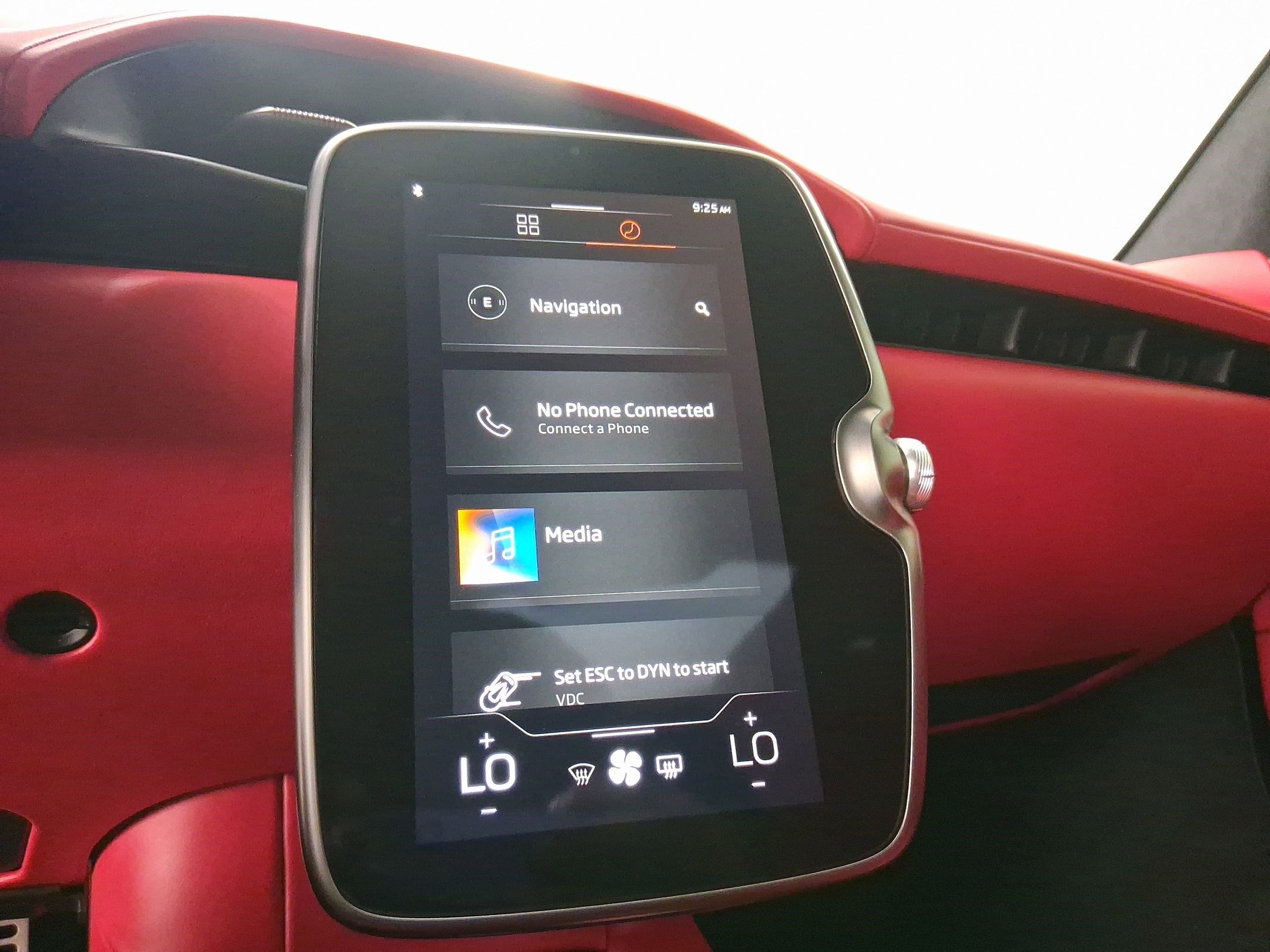 Used 2024 McLaren Artura image 15