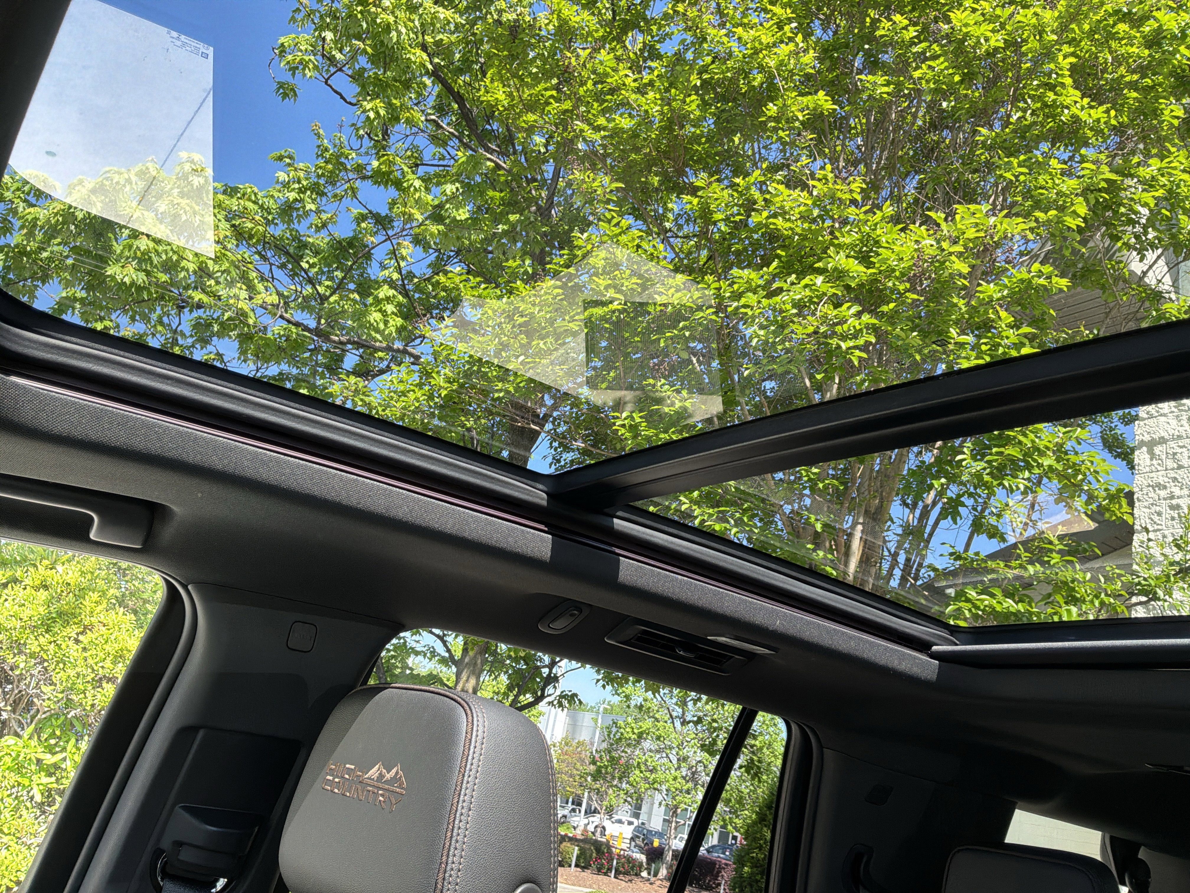 Used 2022 Chevrolet Tahoe High Country image 28