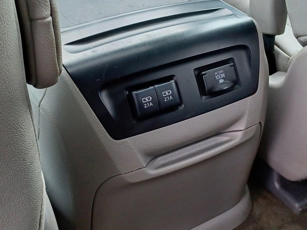 Used 2018 Toyota Sienna XLE FWD image 29