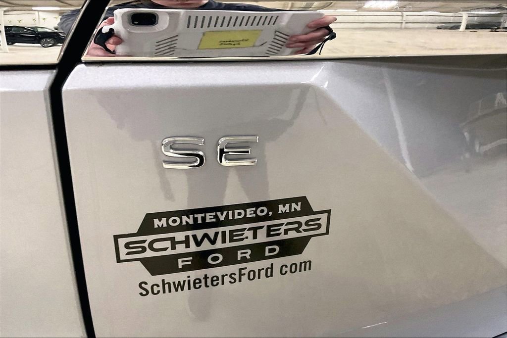 Used 2025 Volkswagen Atlas SE image 8