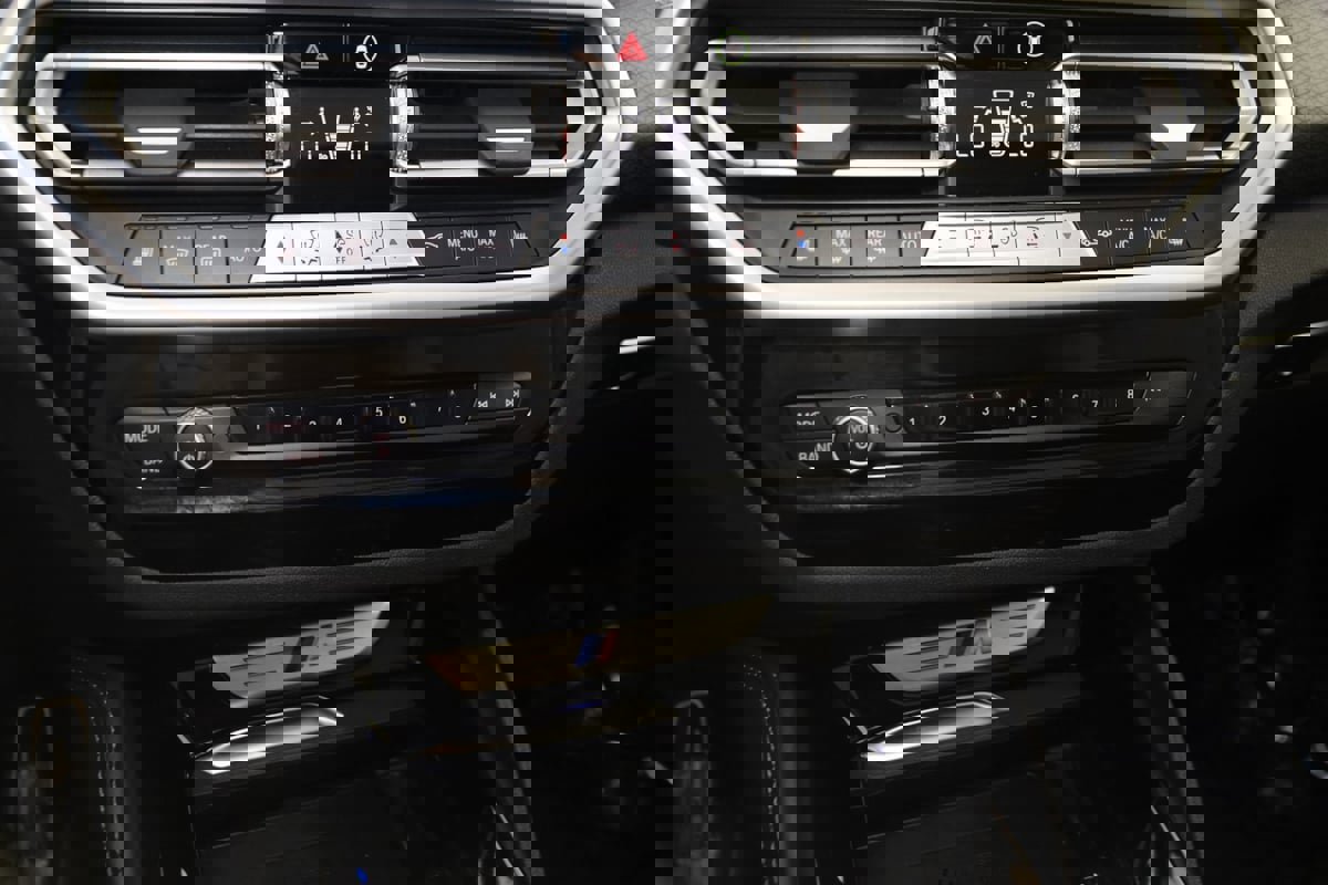 Used 2023 BMW X4 M40i w/ Premium Package image 35