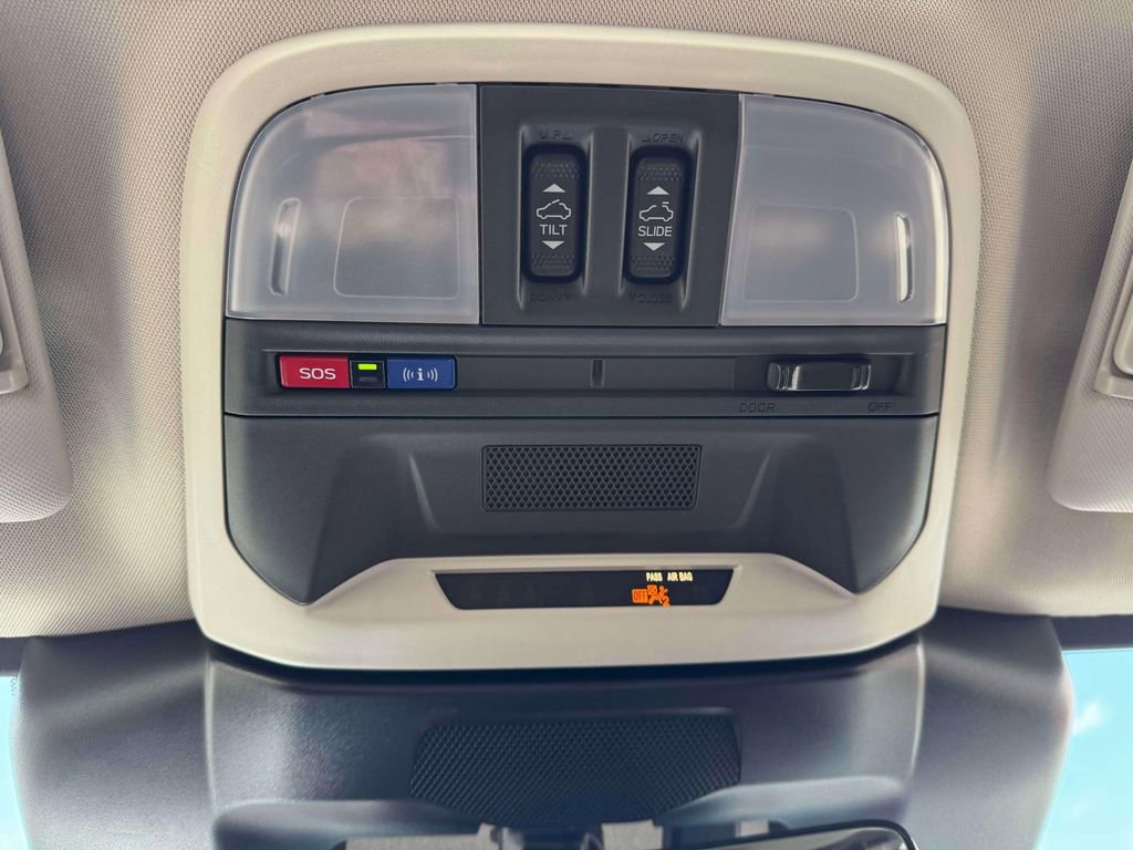 Certified 2024 Subaru Crosstrek 2.5i Limited w/ Crosstrek Mirror Package image 32