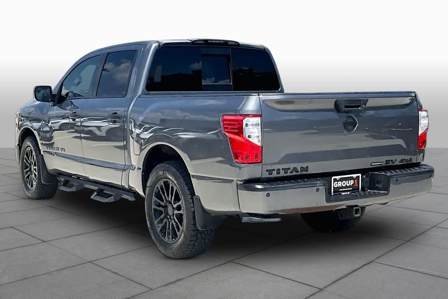 Used 2019 Nissan Titan SV w/ SV Convenience Package AWD/4WD image 12
