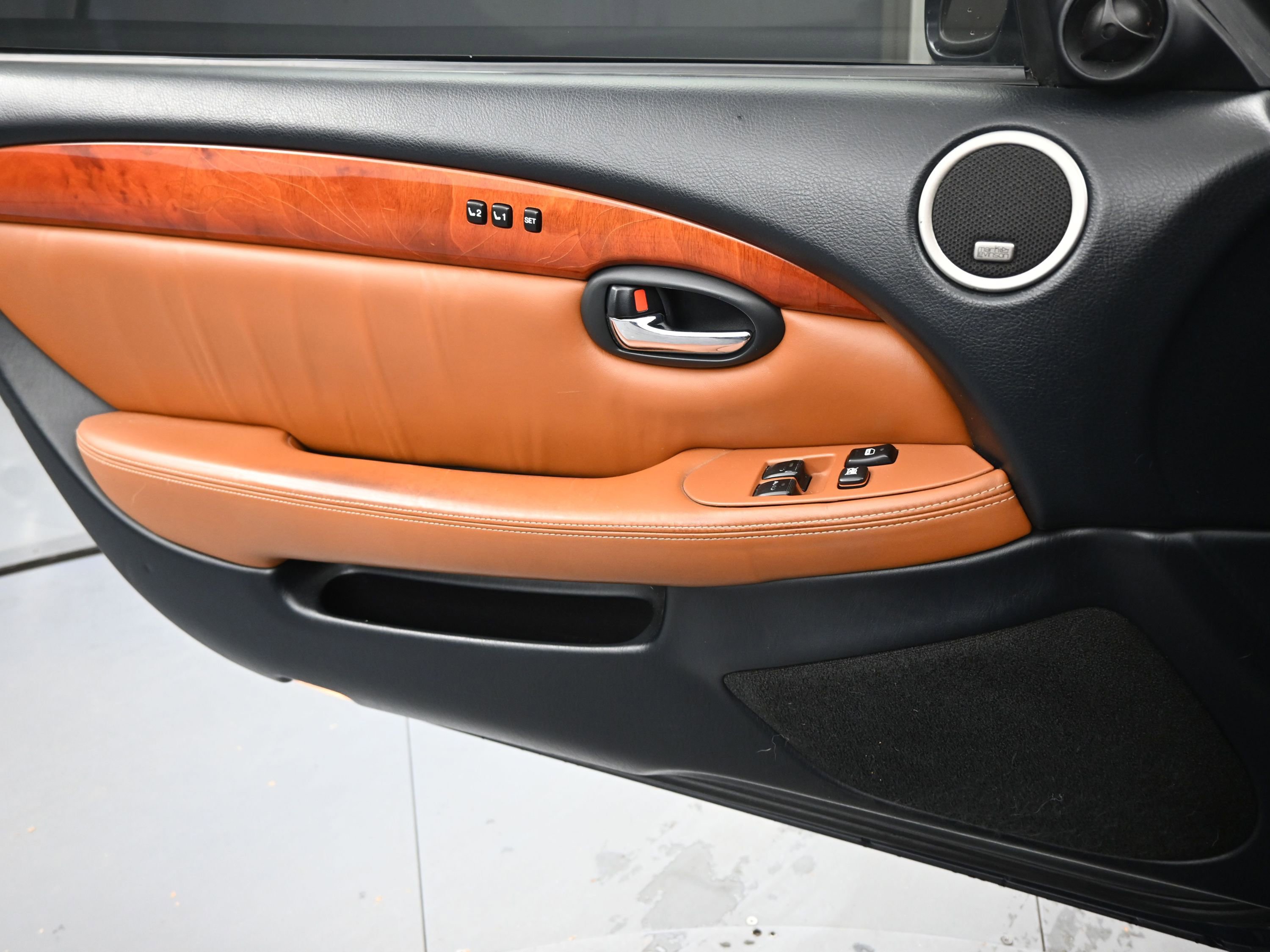 Used 2003 Lexus SC 430 Convertible image 16