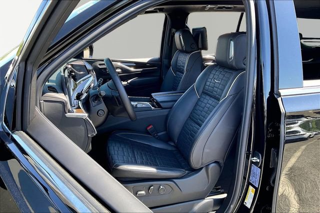 Used 2024 Cadillac Escalade Premium Luxury Platinum image 15