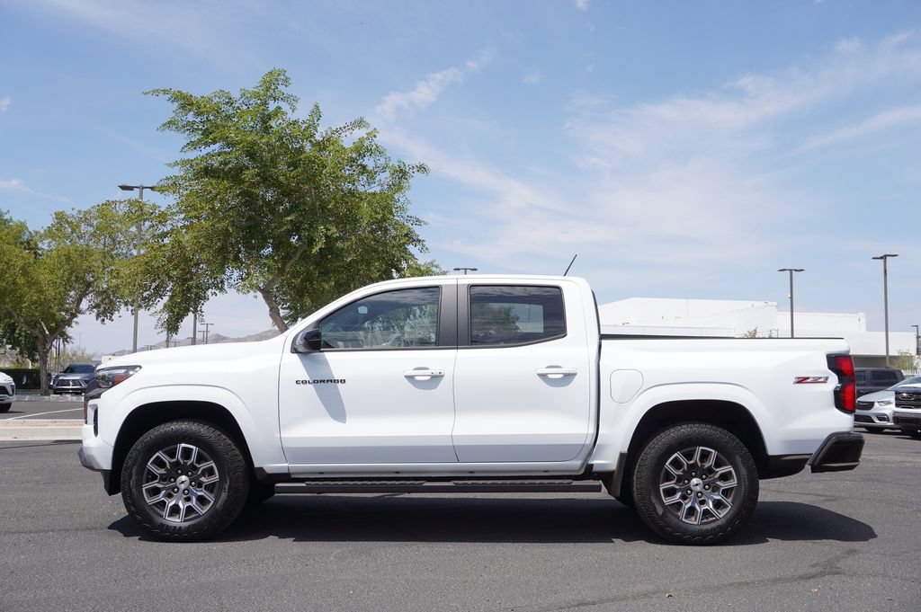 Used 2026 Chevrolet Colorado Z71 AWD/4WD image 2