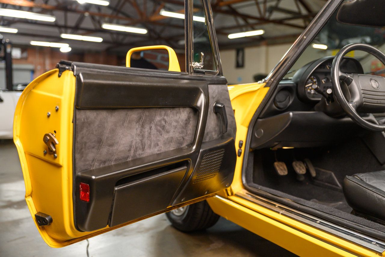 Used 1992 Alfa Romeo Spider Veloce image 25