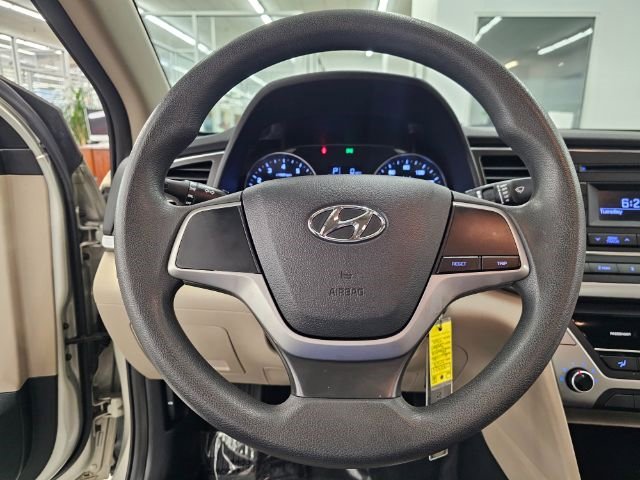 Used 2017 Hyundai Elantra SE image 10