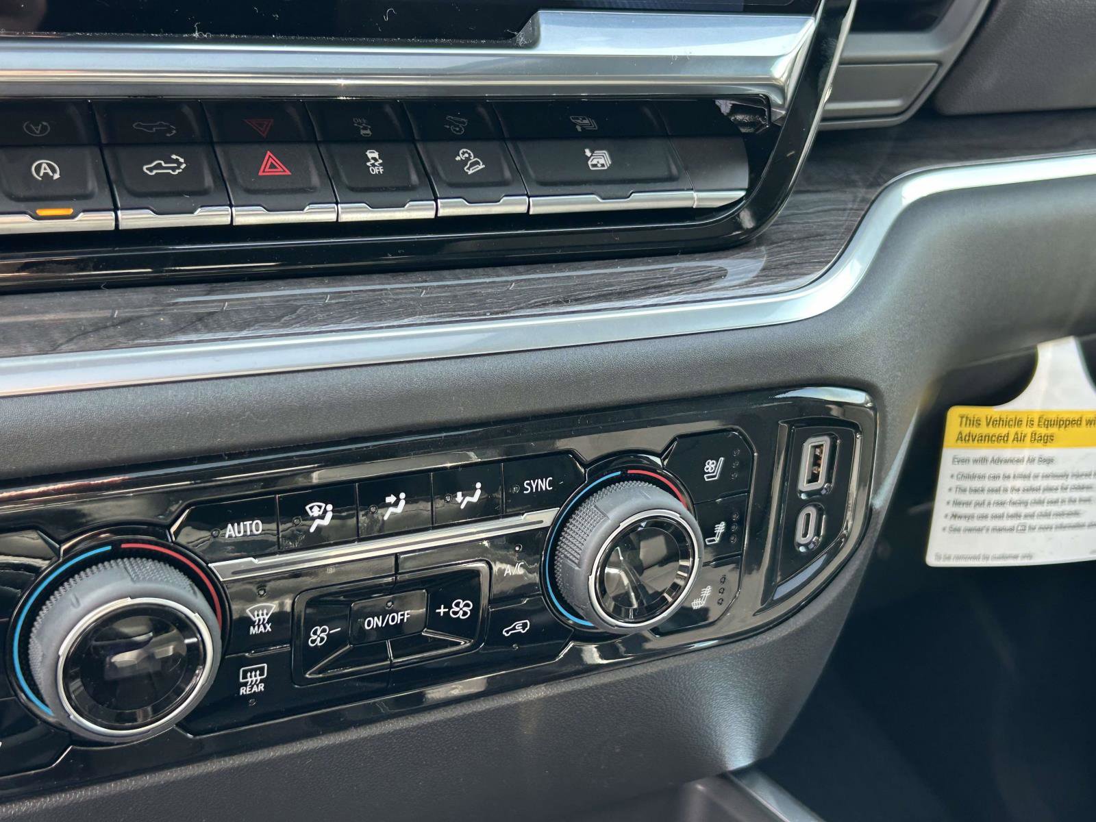 New 2026 Chevrolet Silverado 1500 LTZ w/ LTZ Premium Package image 17