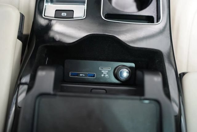 Used 2020 Land Rover Range Rover HSE AWD/4WD image 38