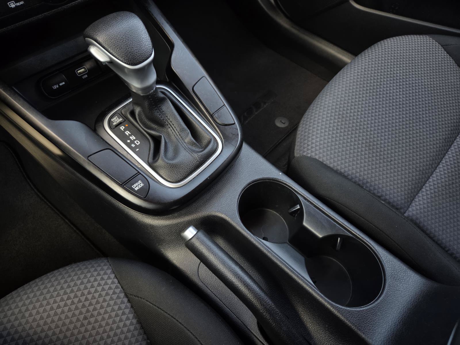 Used 2024 Kia Soul LX w/ LX Technology Package FWD image 25