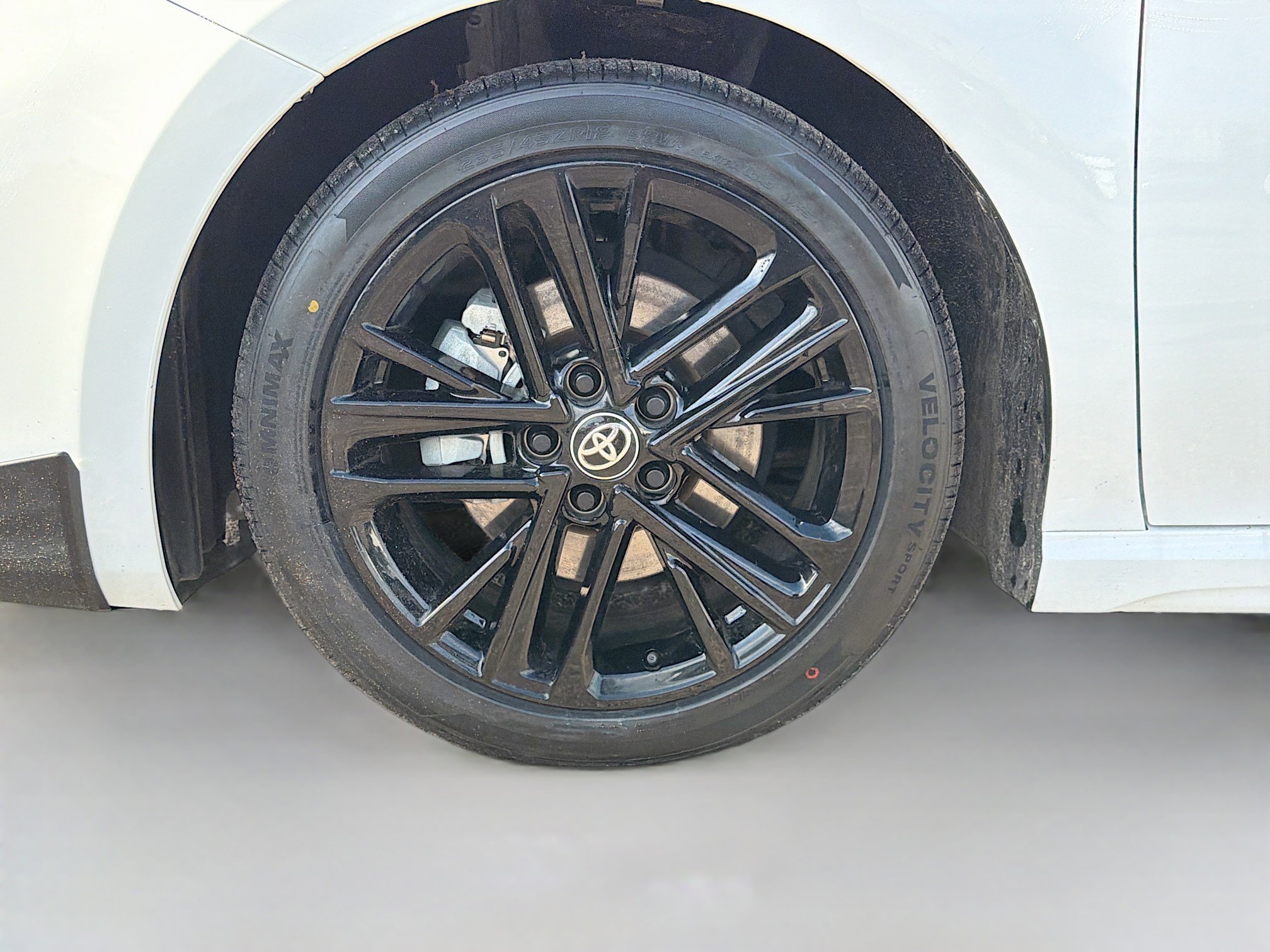 Used 2025 Toyota Camry SE w/ Multimedia Upgrade Package image 41