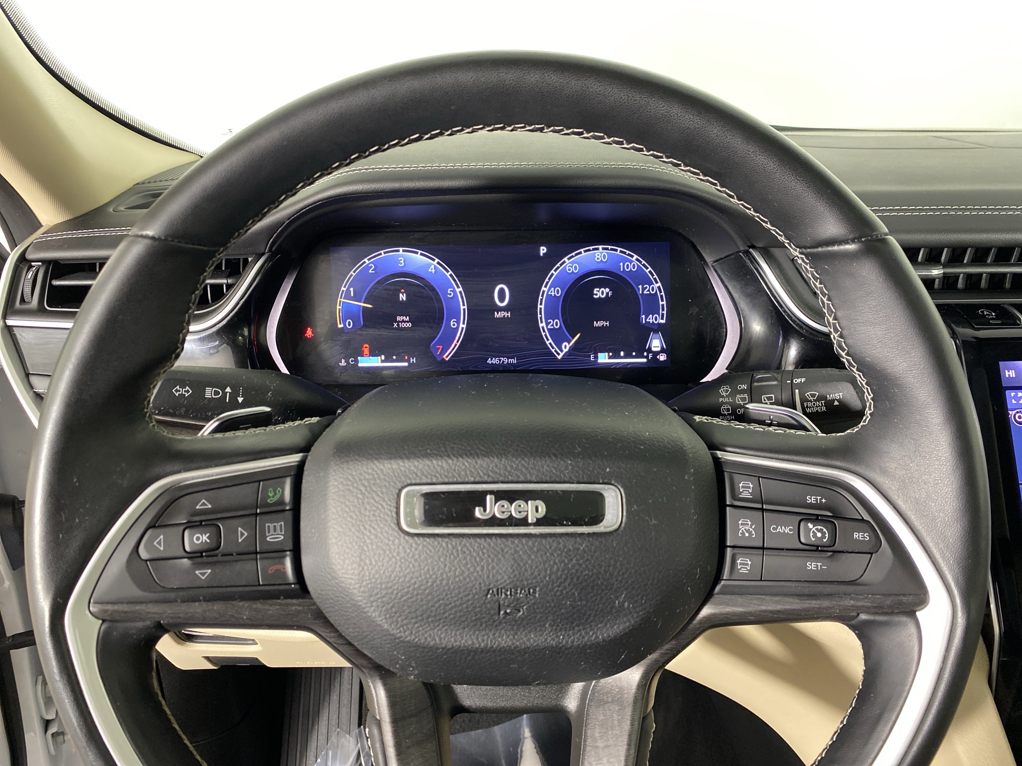 Used 2022 Jeep Grand Cherokee Limited image 23