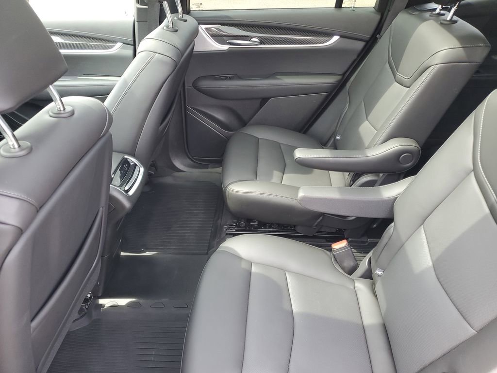 Used 2025 Cadillac XT6 Sport w/ LPO, Floor Liner Package AWD/4WD image 26