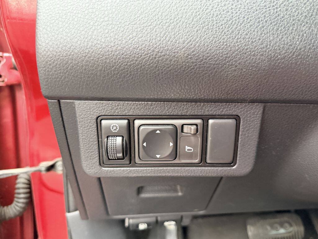 Used 2007 Nissan Versa 1.8 S w/ PWR Pkg FWD image 12