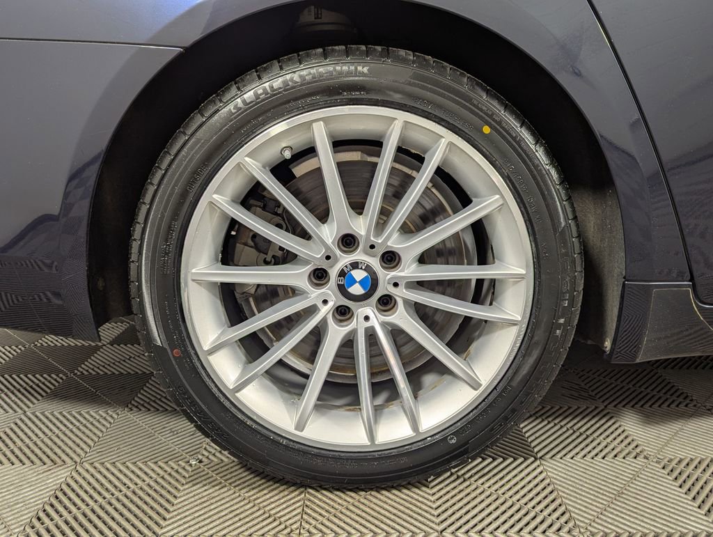 Used 2015 BMW 750Li RWD image 29