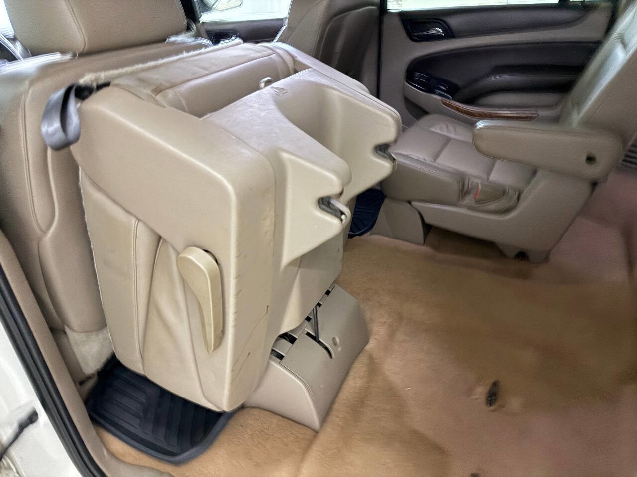 Used 2015 Chevrolet Suburban LTZ image 27