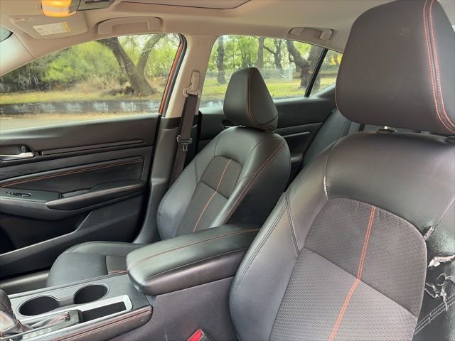 Used 2019 Nissan Altima 2.5 SR w/ SR Premium Package FWD image 10