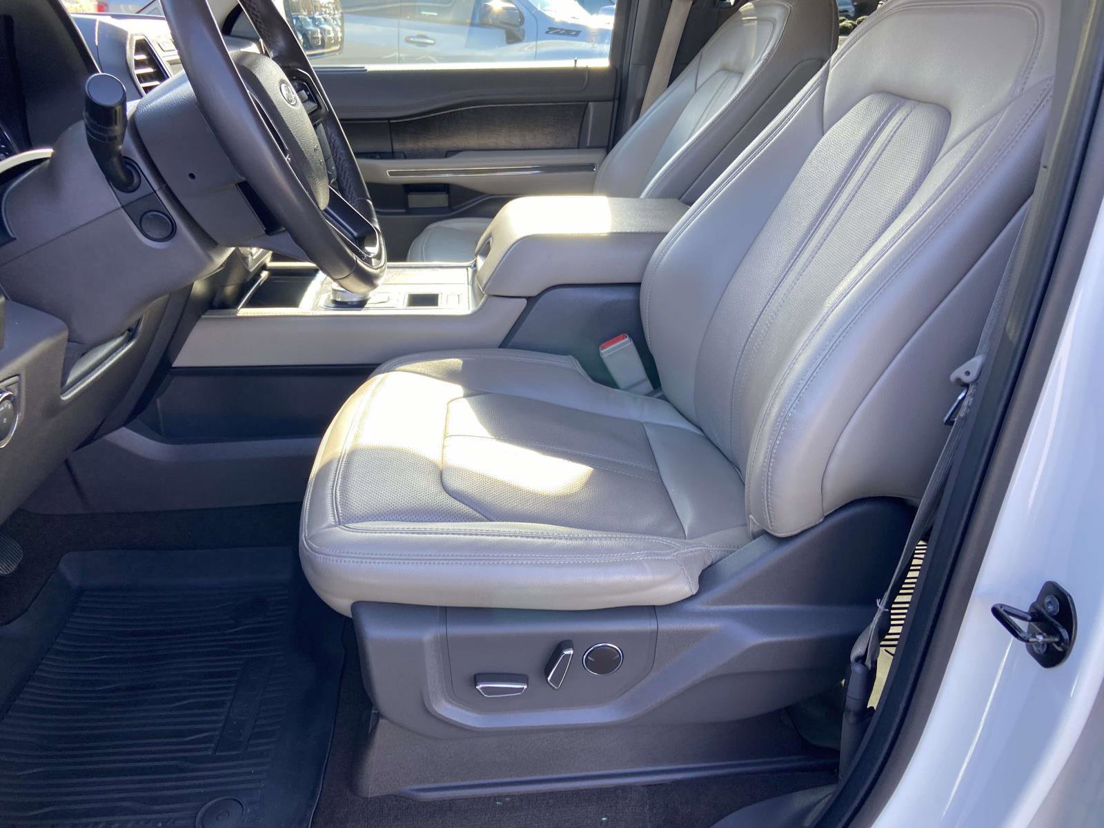 Used 2021 Ford Expedition Limited w/ Cargo Package image 6