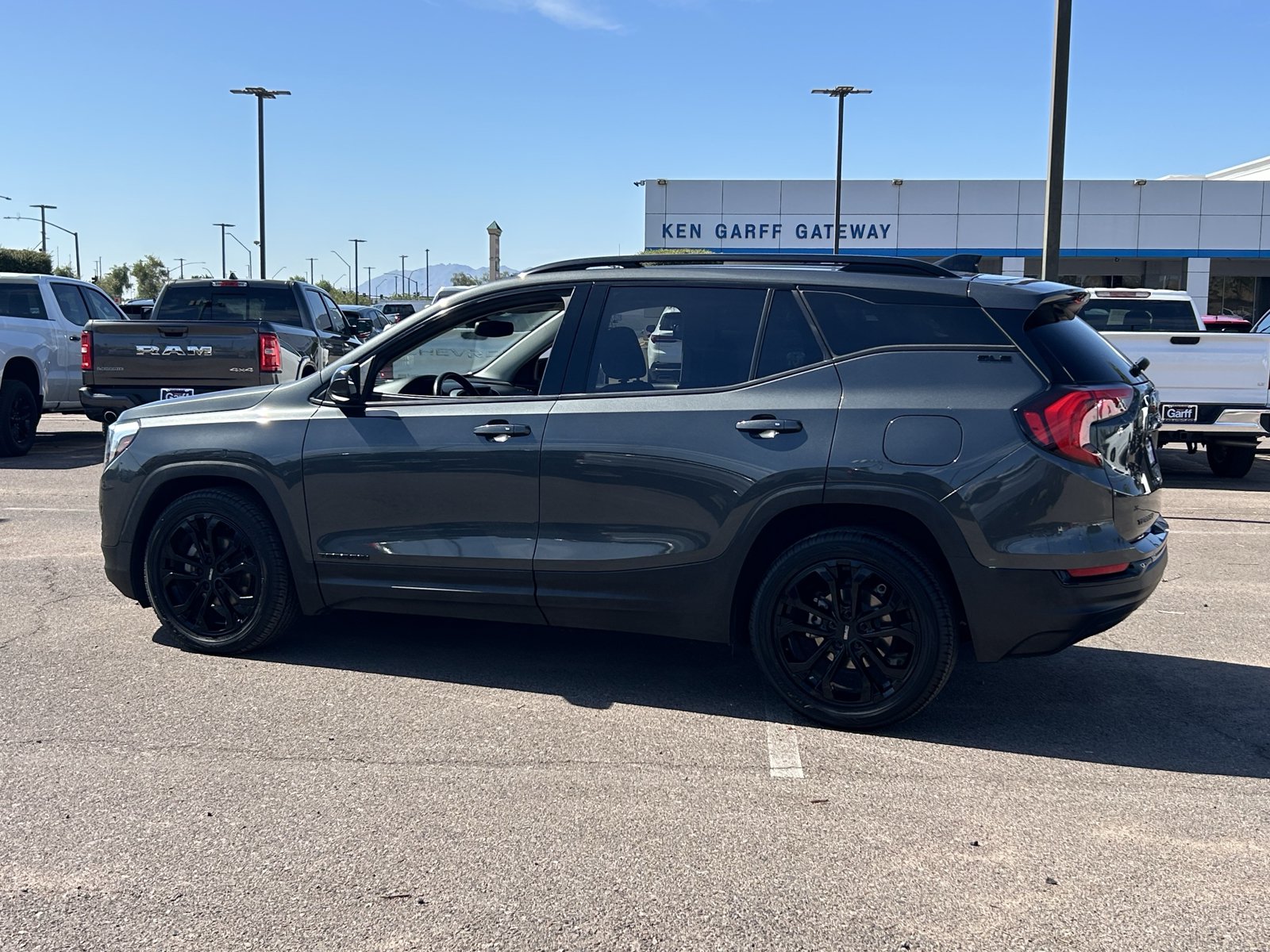 Certified 2021 GMC Terrain SLE w/ Elevation Edition FWD image 3