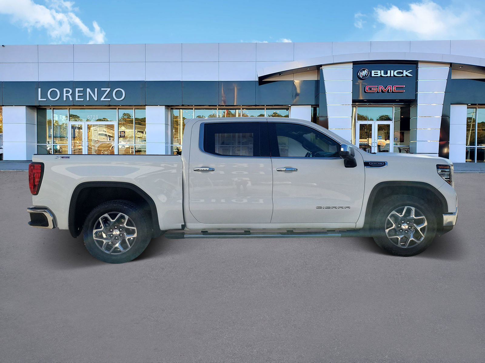 Used 2022 GMC Sierra 1500 SLT w/ SLT Premium Plus Package image 4