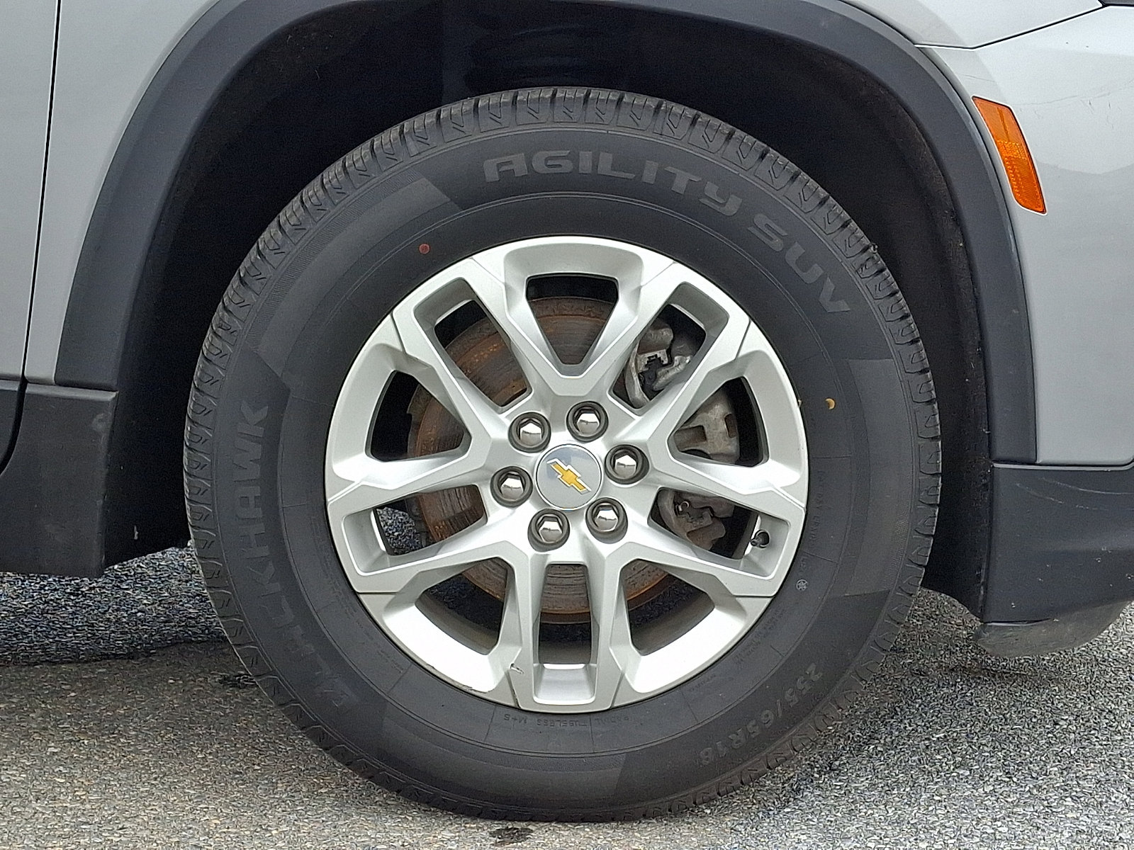 Used 2023 Chevrolet Traverse LS w/ Safety Package FWD image 8