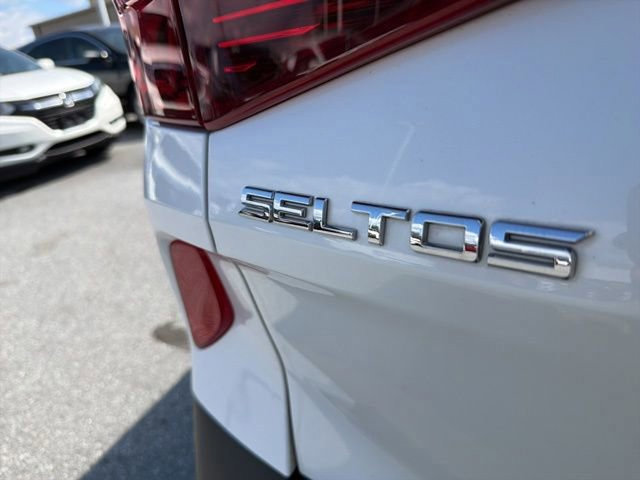 Used 2021 Kia Seltos EX image 6