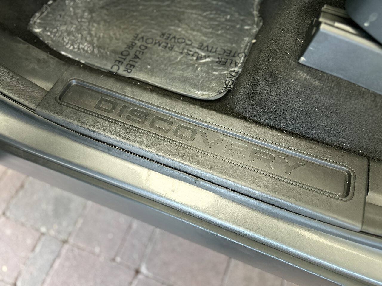 Used 2018 Land Rover Discovery SE AWD/4WD image 37