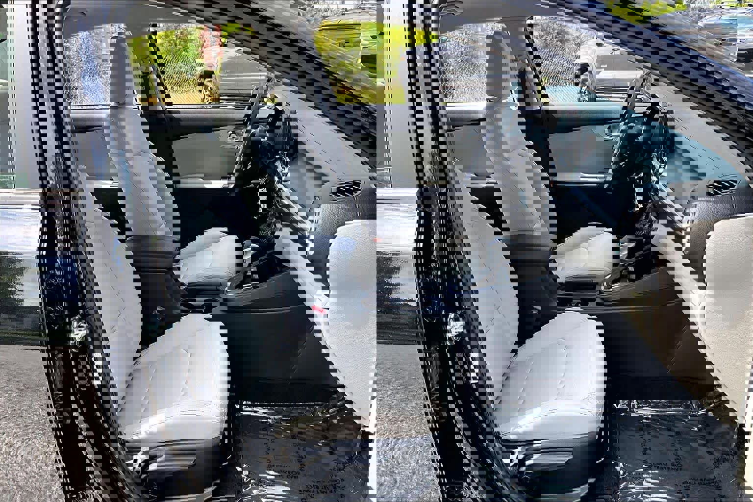 Used 2023 Kia Forte LXS FWD image 9