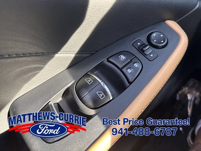 Used 2017 Nissan Maxima SR FWD image 23