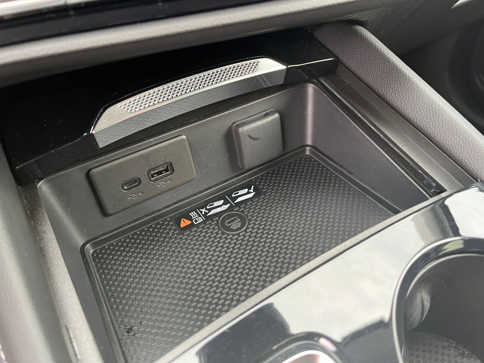 Used 2024 Buick Envision Sport Touring image 35