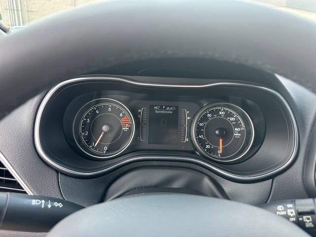 Used 2021 Jeep Cherokee Latitude Plus AWD/4WD image 27
