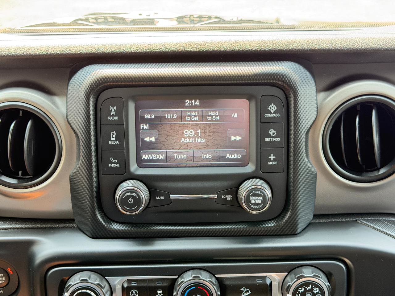 Used 2018 Jeep Wrangler Unlimited Sport S AWD/4WD image 21