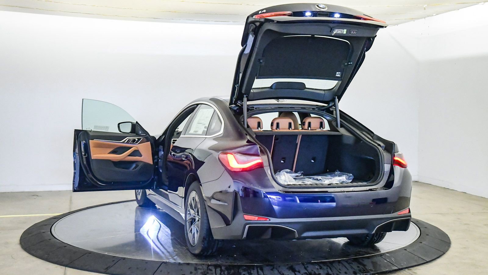 New 2026 BMW i4 xDrive40i w/ Premium Package AWD/4WD image 25