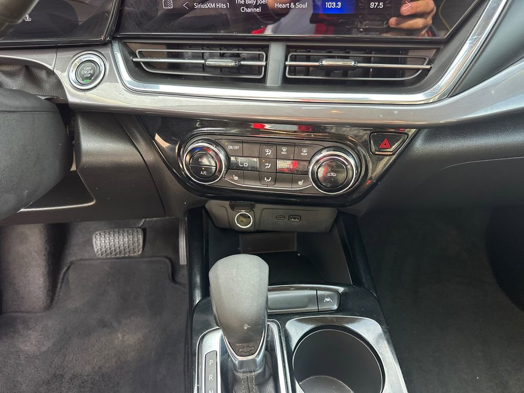 Used 2025 Chevrolet Trax ACTIV w/ Driver Confidence Package image 30