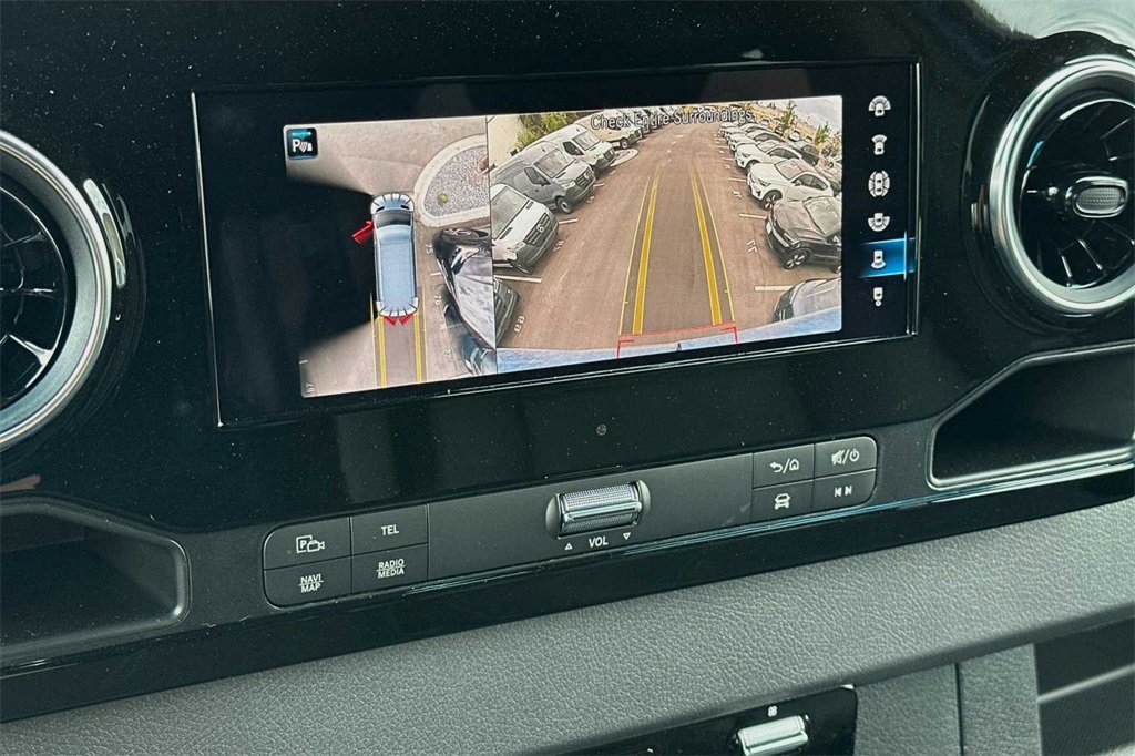 Used 2024 Mercedes-Benz Sprinter 144 Cargo image 20