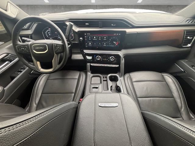 Used 2025 GMC Sierra 2500 Denali w/ Denali Reserve Package AWD/4WD image 25