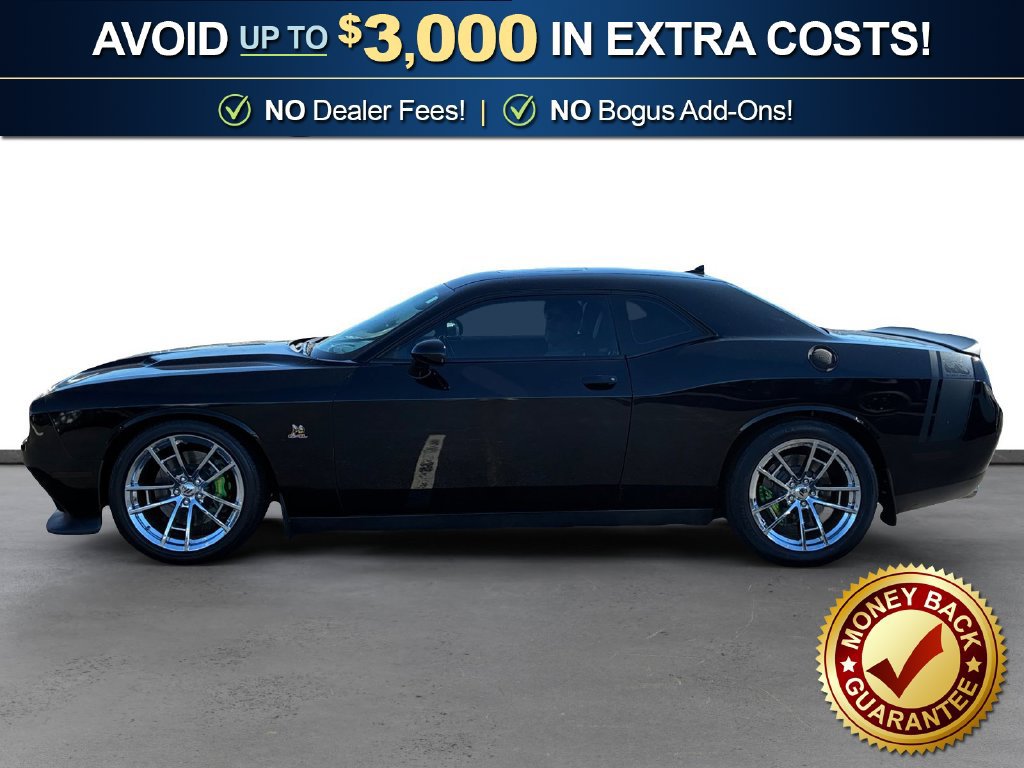 Used 2015 Dodge Challenger R/T Scat Pack w/ Scat Pack Appearance Package RWD image 2