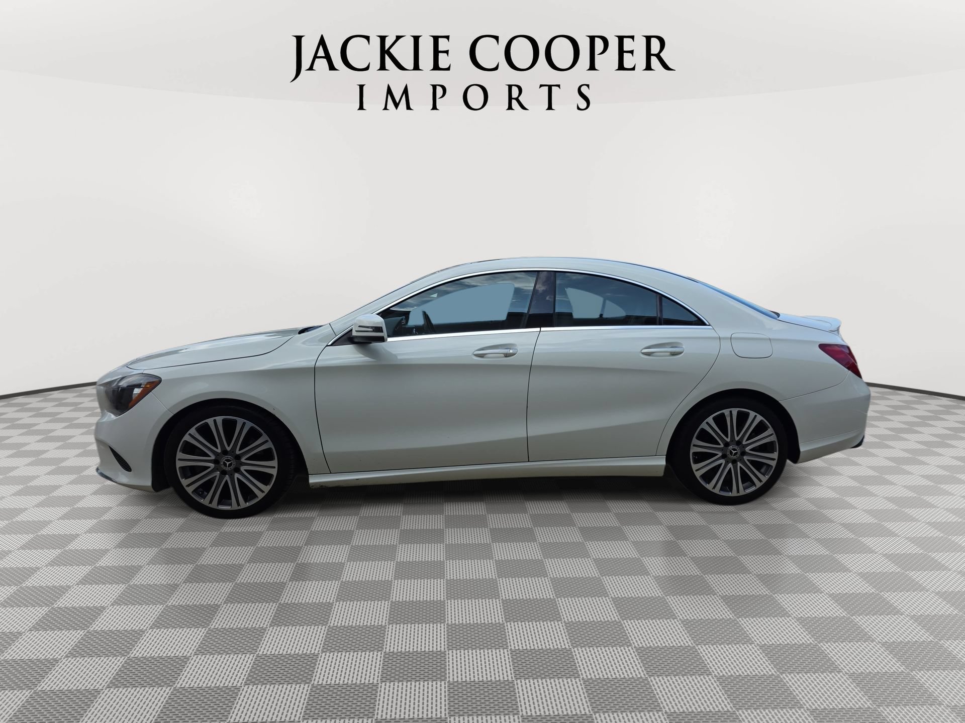 Used 2018 Mercedes-Benz CLA 250 image 8