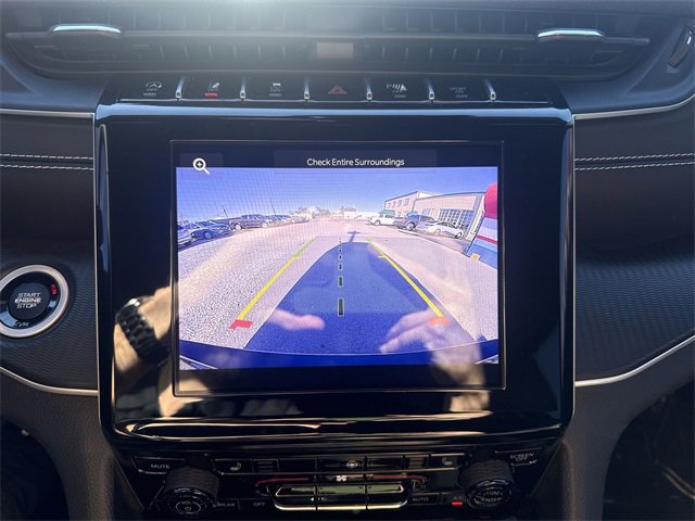 Used 2023 Jeep Grand Cherokee L Laredo image 17