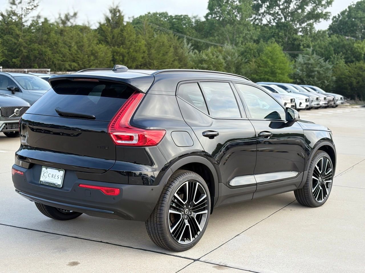 New 2026 Volvo XC40 B5 Ultra w/ Protection Package Premier AWD/4WD image 4