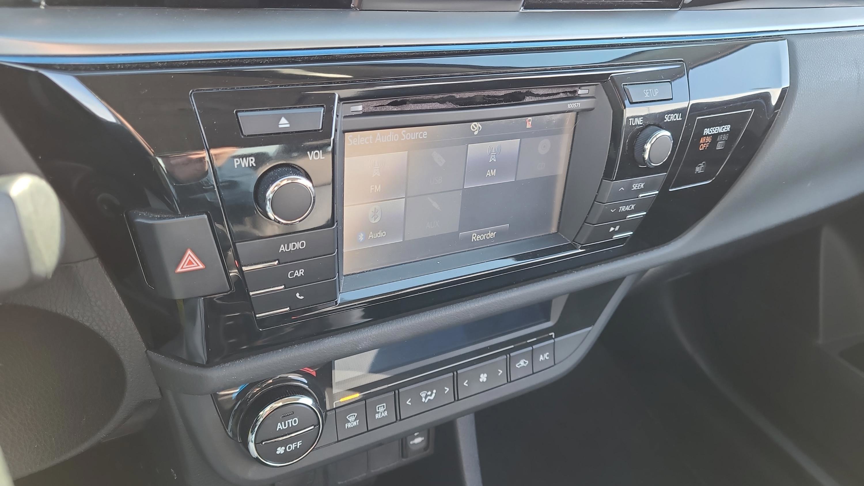 Used 2016 Toyota Corolla S image 18