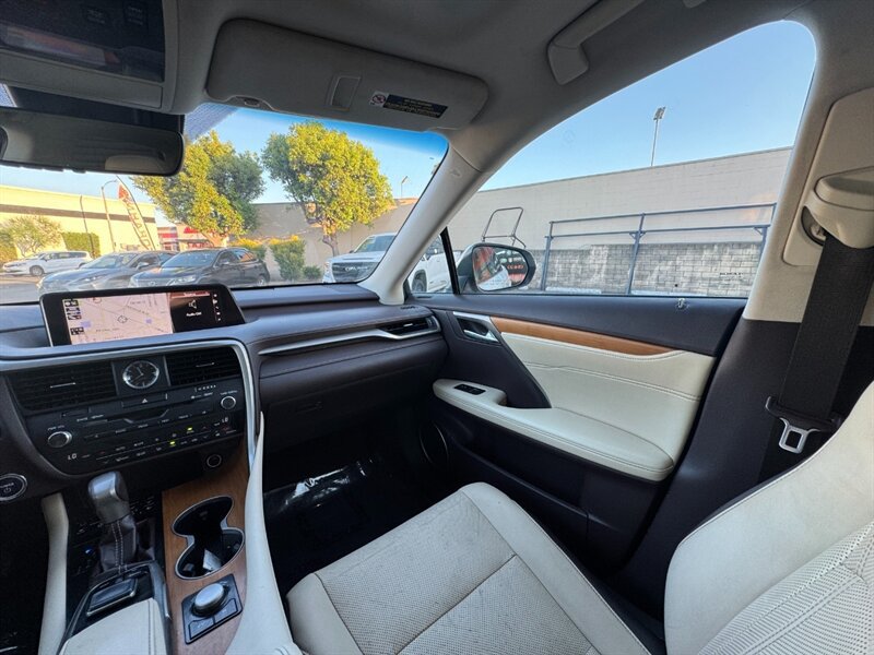 Used 2018 Lexus RX 450h AWD w/ Premium Package image 32