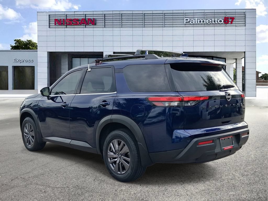 Certified 2023 Nissan Pathfinder SV w/ SV Premium Package FWD image 4