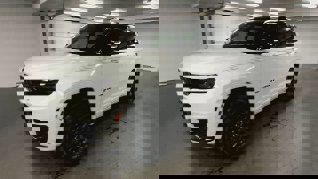 Used 2023 Jeep Grand Cherokee L Summit AWD/4WD image 4