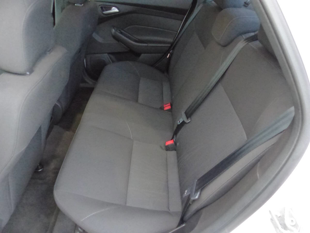 Used 2016 Ford Focus SE image 20